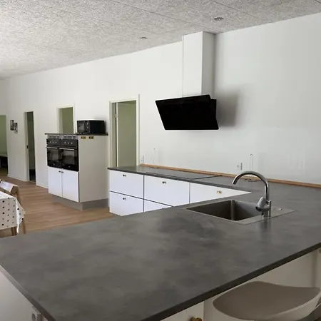 Adisl - 800m From The Sea By Interhome *